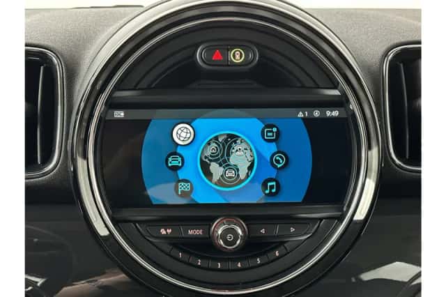 MINI Countryman (2018) thumbnail 11