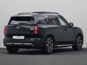 MINI Countryman (2024) thumbnail 2