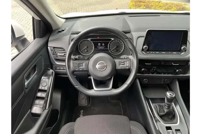 Nissan Qashqai (2021) thumbnail 3