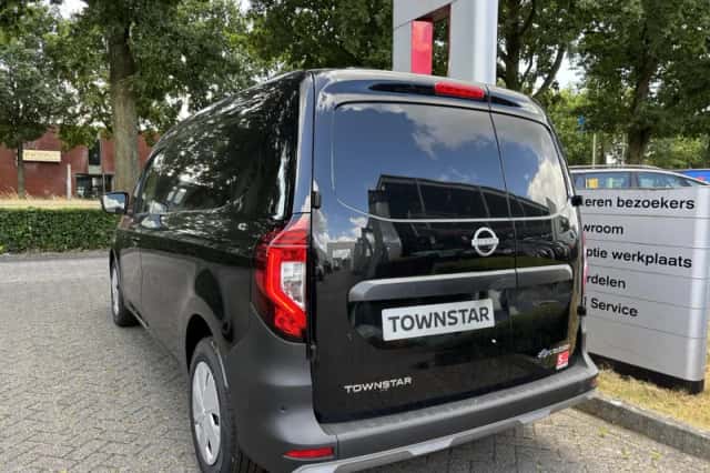 Nissan Townstar (2025) thumbnail 3