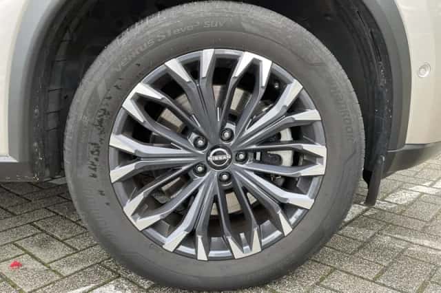 Nissan X-Trail (2024) thumbnail 4