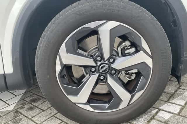 Nissan Qashqai (2024) thumbnail 4