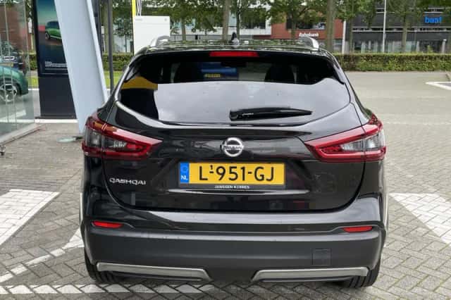 Nissan Qashqai (2021) thumbnail 5