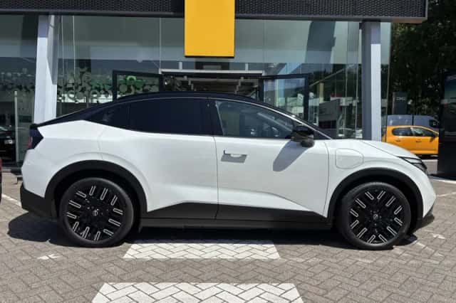 Nissan Leaf (2026) thumbnail 6