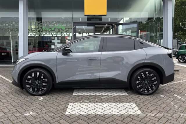 Nissan Leaf (2026) thumbnail 5