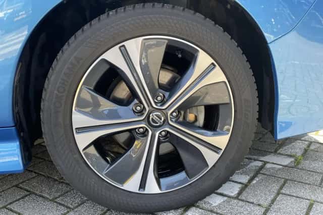Nissan Leaf (2021) thumbnail 4