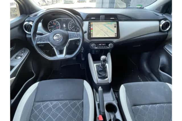 Nissan Micra (2018) thumbnail 3