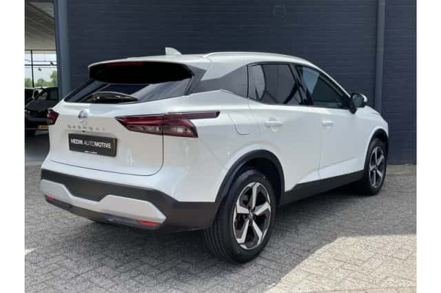Nissan Qashqai (2022) thumbnail 2