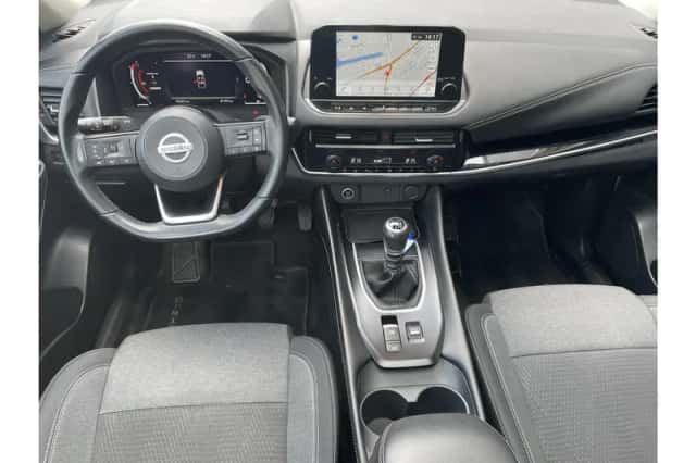 Nissan Qashqai (2022) thumbnail 3