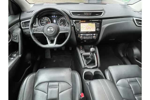 Nissan Qashqai (2021) thumbnail 3