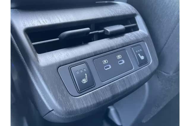 Nissan Ariya (2026) thumbnail 15