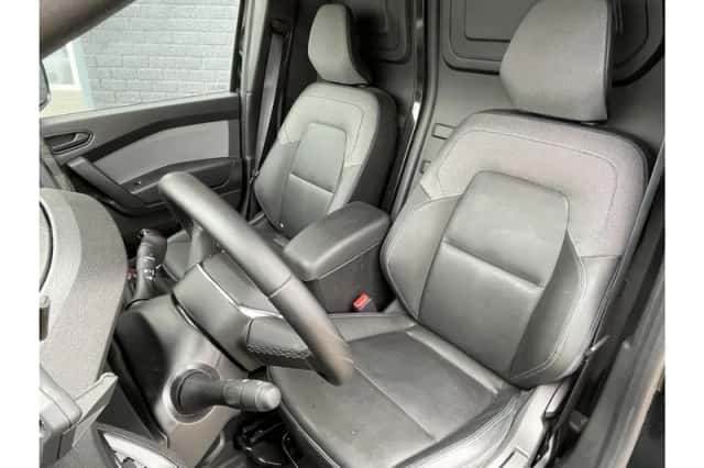 Nissan Townstar (2025) thumbnail 8