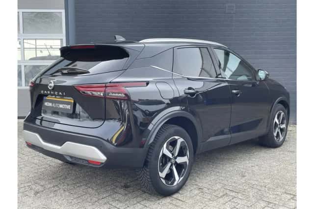 Nissan Qashqai (2022) thumbnail 2