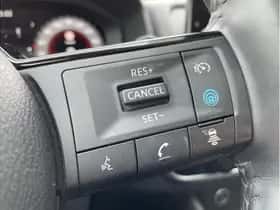 Nissan Qashqai (2022) thumbnail 16