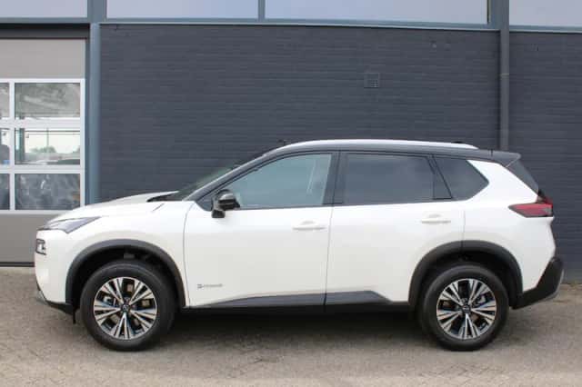 Nissan X-Trail (2025) thumbnail 2