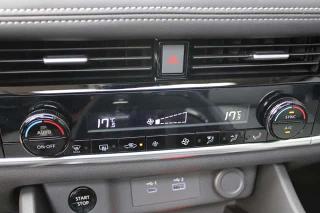 Nissan X-Trail (2025) thumbnail 12