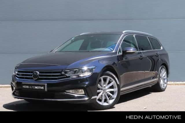 Volkswagen Passat (2021) thumbnail 1
