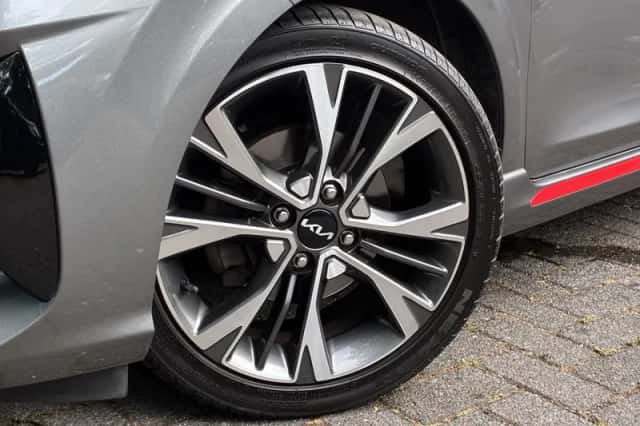 Kia Picanto (2023) thumbnail 5