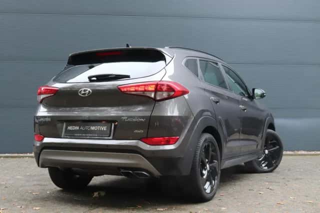 Hyundai Tucson (2016) thumbnail 2
