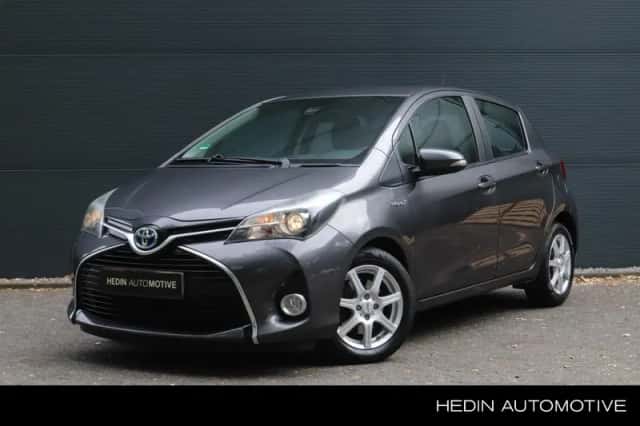 Toyota Yaris (2016) thumbnail 1
