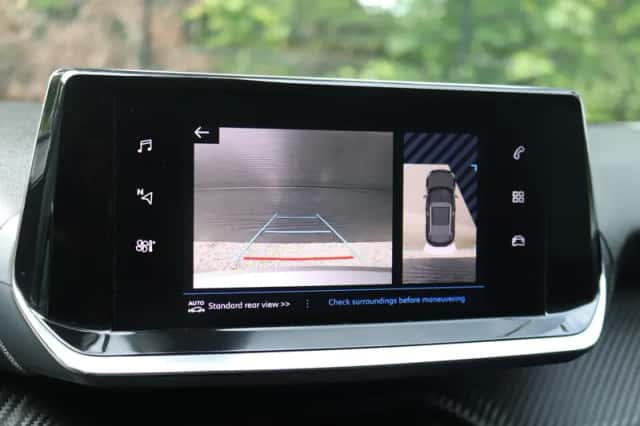 Peugeot 2008 (2020) thumbnail 11