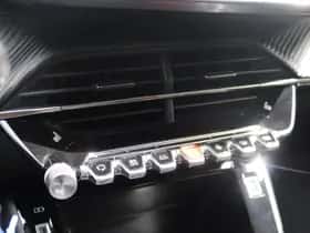 Peugeot 2008 (2020) thumbnail 13