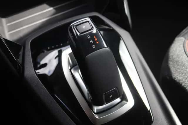 Peugeot 2008 (2020) thumbnail 14