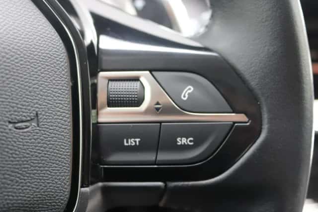 Peugeot 2008 (2020) thumbnail 17
