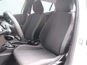 Peugeot 2008 (2020) thumbnail 18