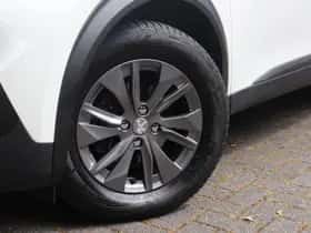 Peugeot 2008 (2020) thumbnail 4