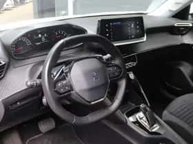 Peugeot 2008 (2020) thumbnail 8