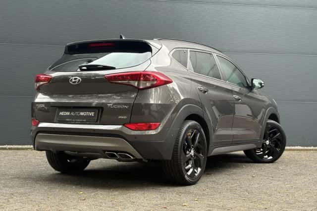 Hyundai Tucson (2016) thumbnail 2
