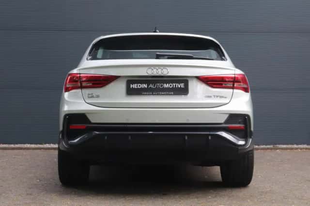 Audi Q3 (2022) thumbnail 9