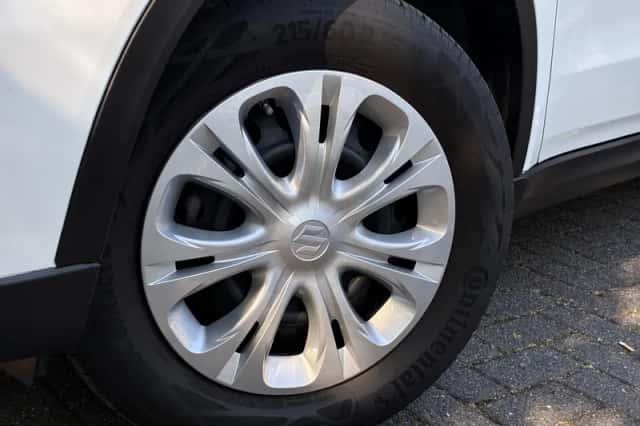 Suzuki Vitara (2024) thumbnail 5