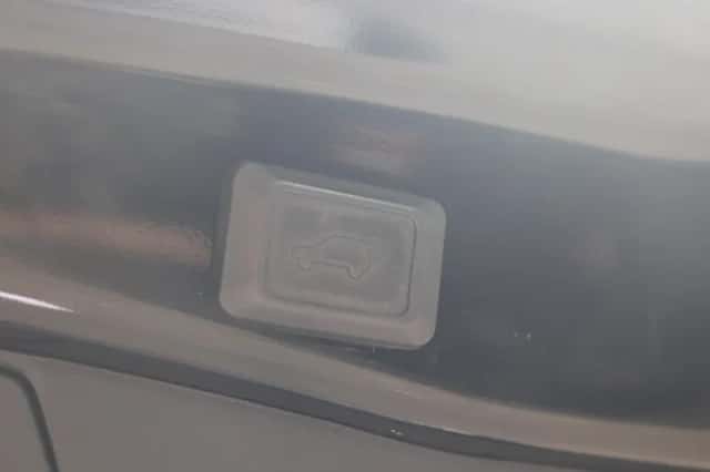 Toyota RAV4 (2019) thumbnail 21