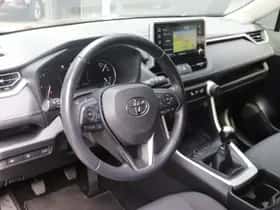 Toyota RAV4 (2019) thumbnail 9
