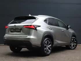 Lexus NX (2017) thumbnail 2