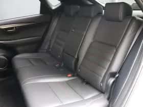 Lexus NX (2017) thumbnail 23