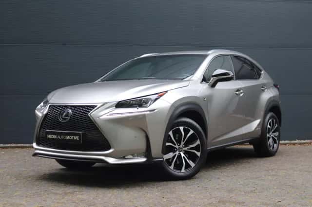 Lexus NX (2017) thumbnail 31