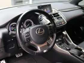 Lexus NX (2017) thumbnail 10
