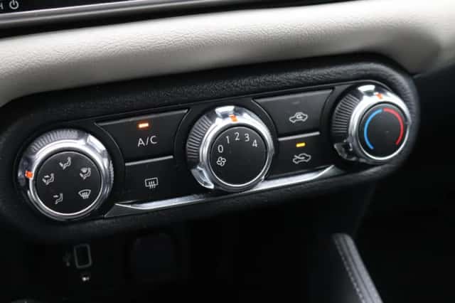 Nissan Micra (2022) thumbnail 12