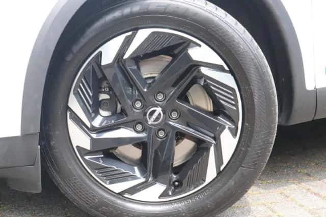 Nissan Qashqai (2024) thumbnail 4