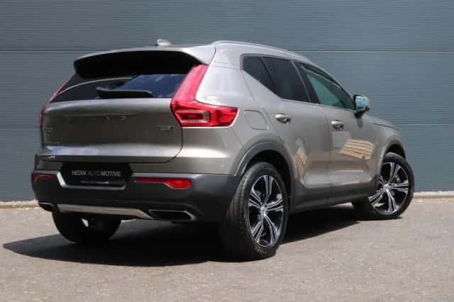 Volvo XC40 (2020) thumbnail 2