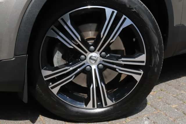 Volvo XC40 (2020) thumbnail 5