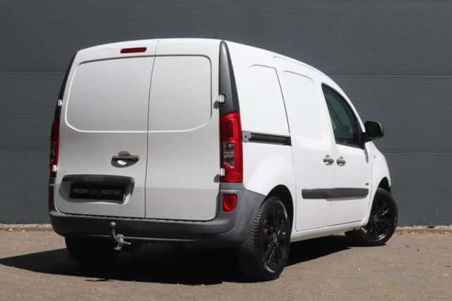 Mercedes-Benz Citan (2013) thumbnail 2