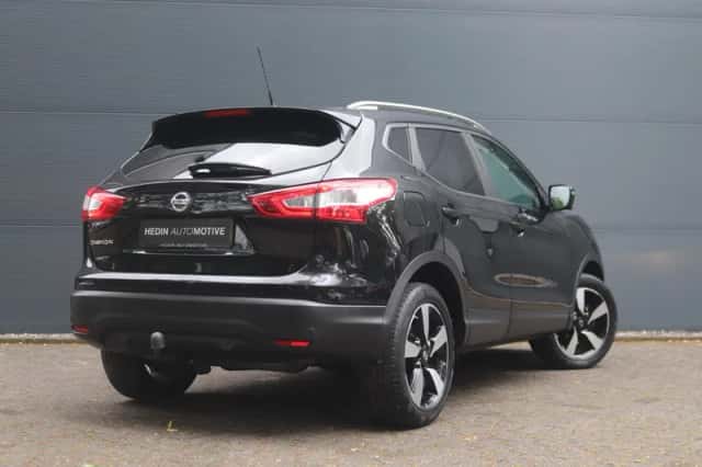 Nissan Qashqai (2017) thumbnail 2