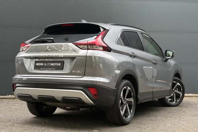 Mitsubishi Eclipse Cross (2022) thumbnail 2