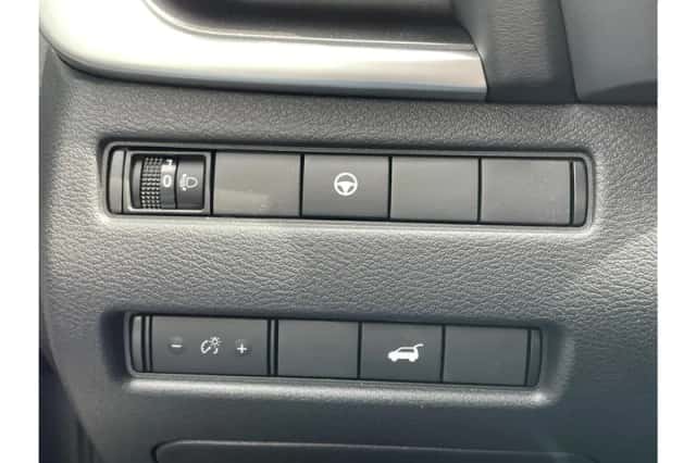 Nissan X-Trail (2025) thumbnail 18
