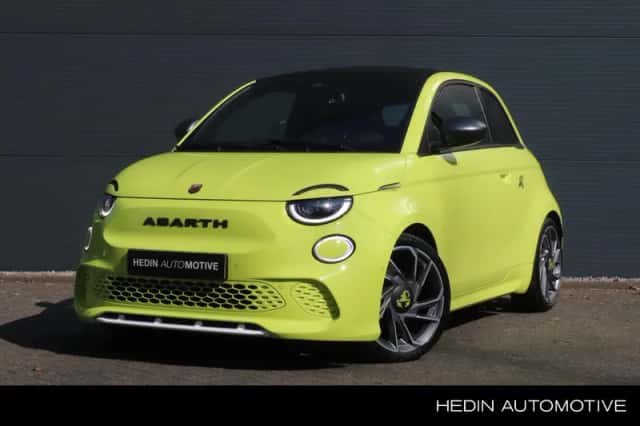 Fiat 500 (2023) thumbnail 1