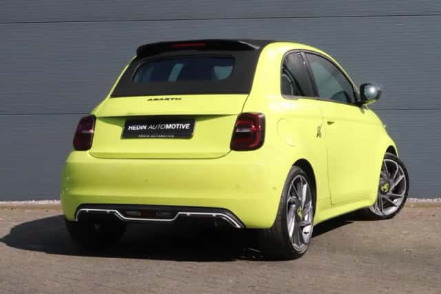 Fiat 500 (2023) thumbnail 2